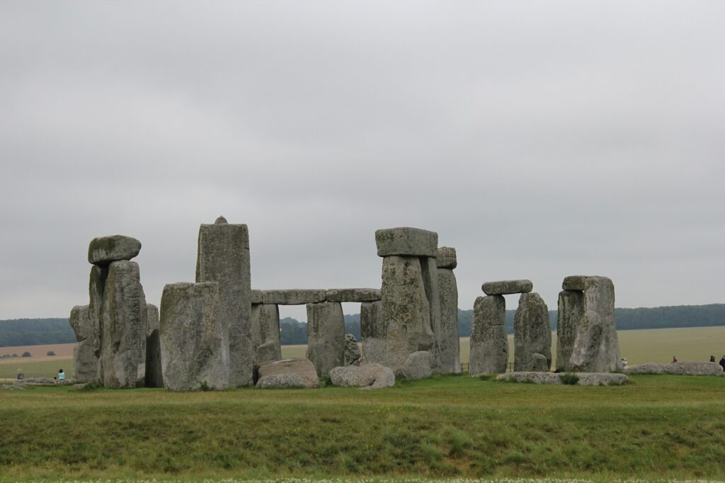 stonehenge, nature, great britain-4013781.jpg